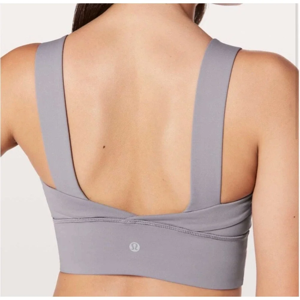 Lululemon Sports Bra Criss Cross Cutout‎ Strappy Back